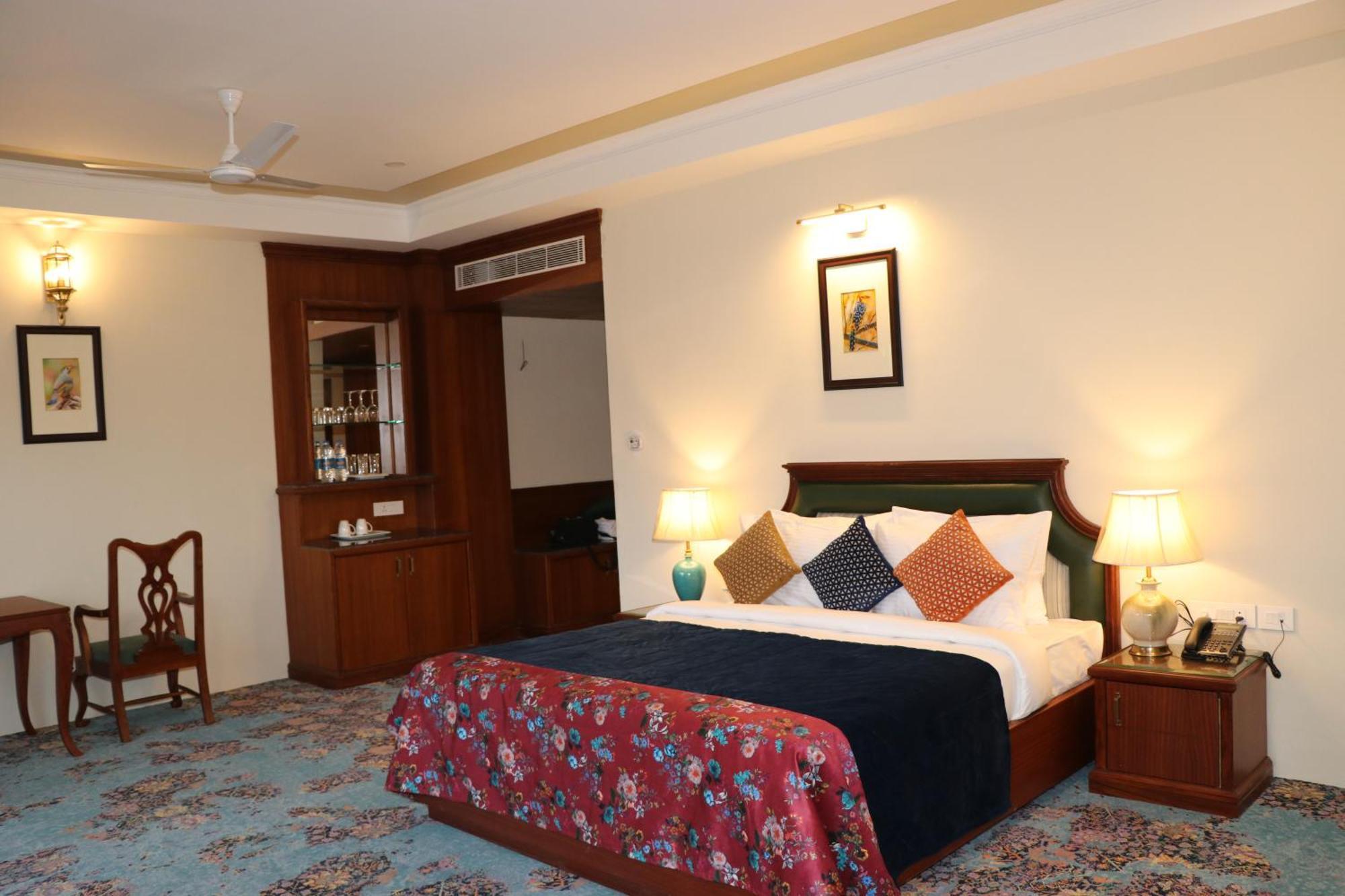 Royale De' Casa Resort Kāziranga Eksteriør billede