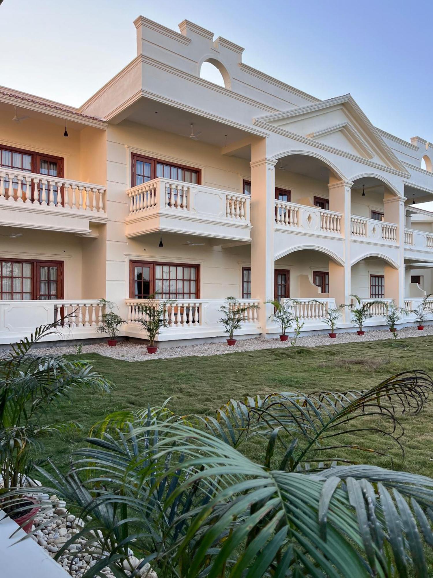Royale De' Casa Resort Kāziranga Eksteriør billede